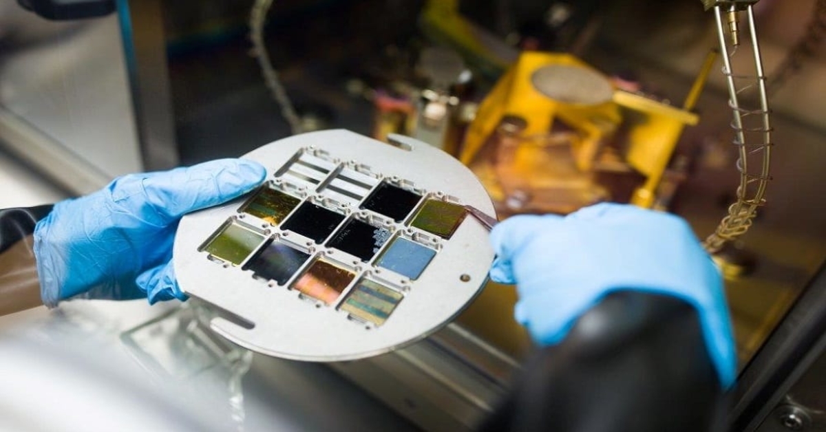 Open-source tool hastens solar cell optimisation and discovery.